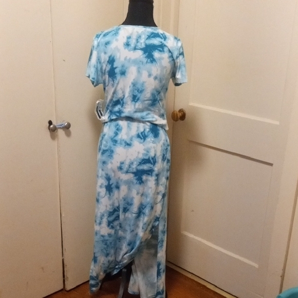 Bobbie Brooks Blue Tie-Dye Maxi Dress with Necklace - Picture 3 of 9